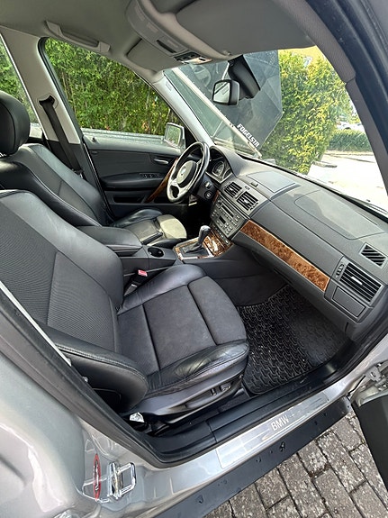 BMW X3 7 of 8