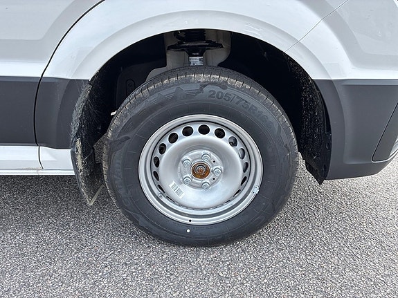 Volkswagen Crafter 9 of 21