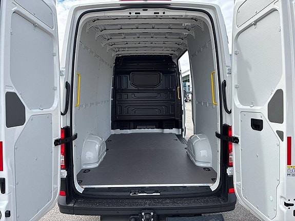 Volkswagen Crafter 14 of 21
