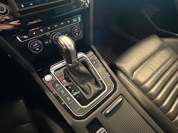 Volkswagen Passat Alltrack 14 of 20