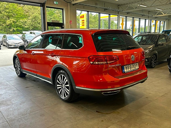 Volkswagen Passat Alltrack 5 of 20