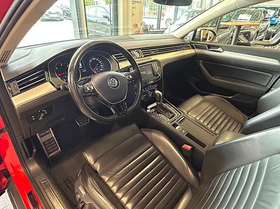 Volkswagen Passat Alltrack 10 of 20
