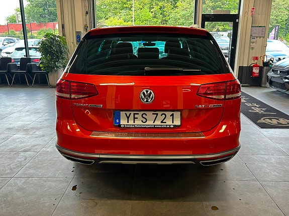 Volkswagen Passat Alltrack 6 of 20