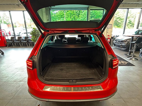 Volkswagen Passat Alltrack 16 of 20