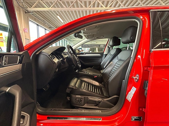 Volkswagen Passat Alltrack 9 of 20