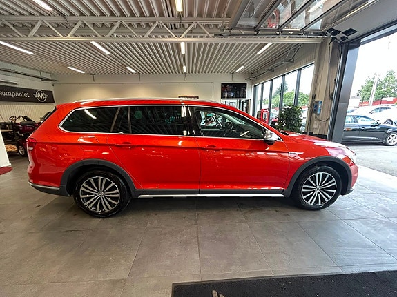 Volkswagen Passat Alltrack 8 of 20