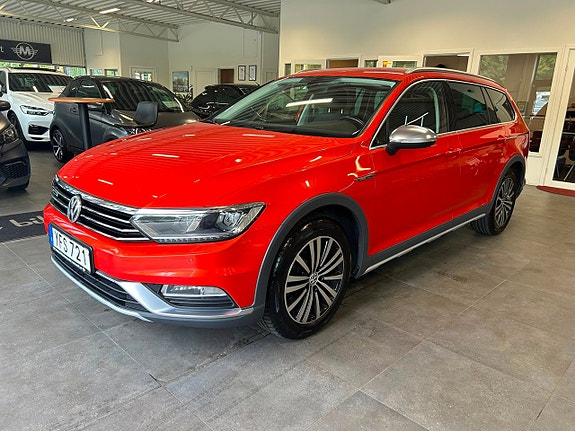 Volkswagen Passat Alltrack 3 of 20