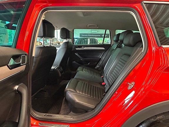 Volkswagen Passat Alltrack 15 of 20