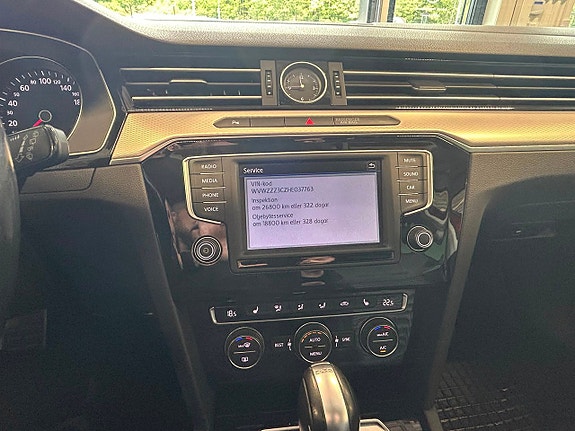 Volkswagen Passat Alltrack 11 of 20