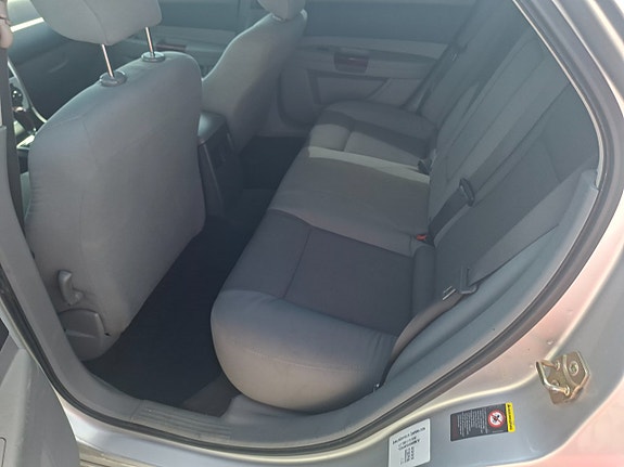 Chrysler 300C 8 of 10