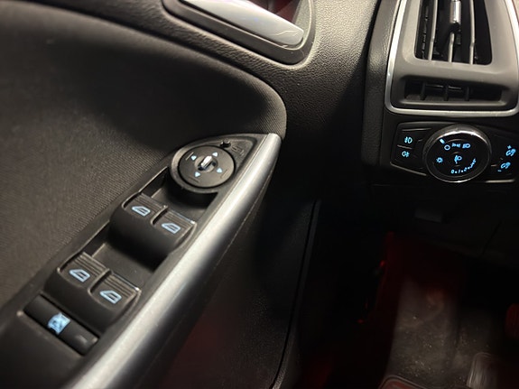 Ford Focus 11 of 19