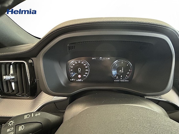 Volvo XC60 7 of 15