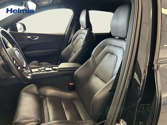 Volvo XC60 6 of 15