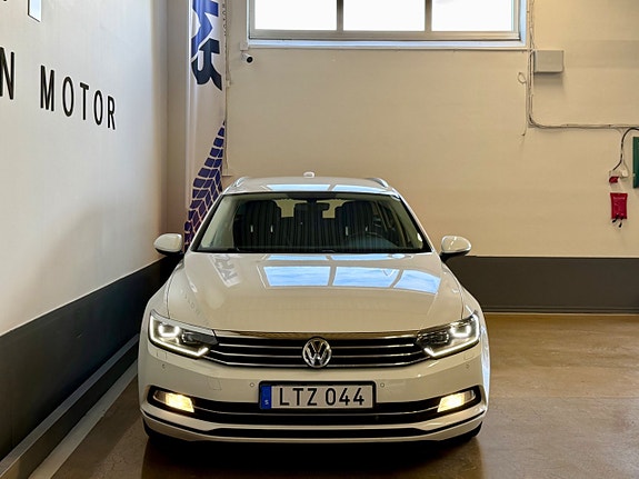 Volkswagen Passat 5 of 19