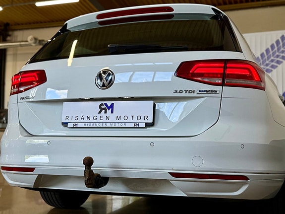 Volkswagen Passat 7 of 19