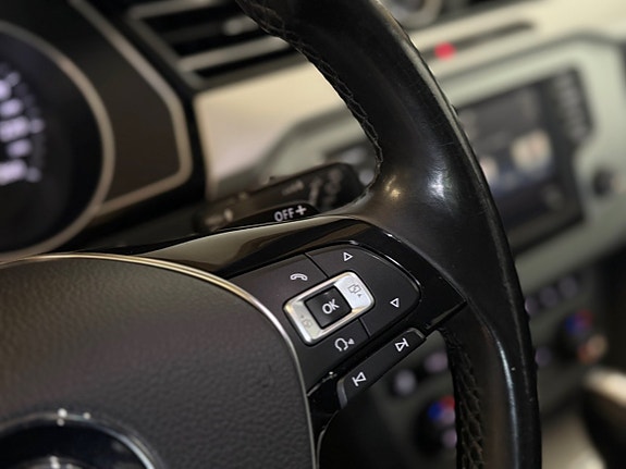 Volkswagen Passat 18 of 19