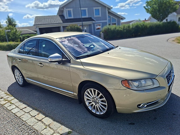 Volvo S80 4 of 11