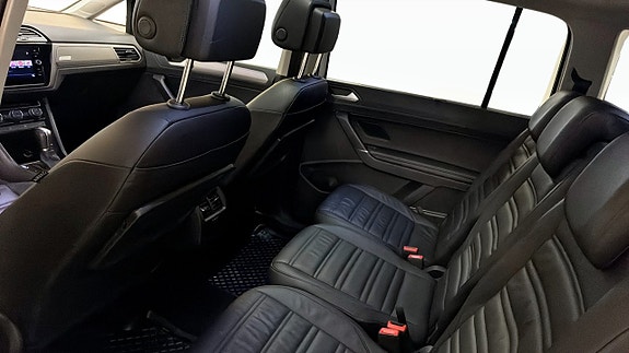 Volkswagen Touran 11 of 12