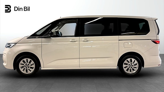 Volkswagen Multivan 2 of 12