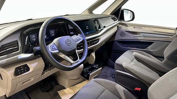 Volkswagen Multivan 7 of 12
