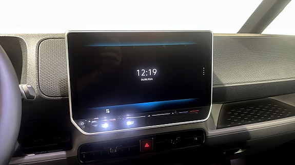 Volkswagen ID. Buzz 9 of 12
