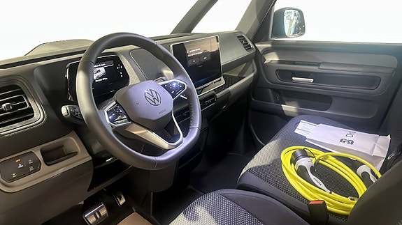 Volkswagen ID. Buzz 7 of 12