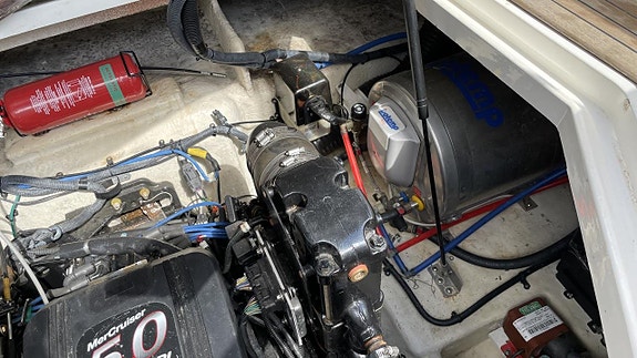 Sea Ray 240 SD Mercruiser 5,0 MPi -06 20 of 21