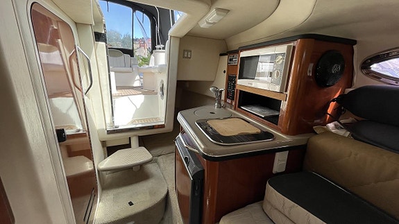 Sea Ray 240 SD Mercruiser 5,0 MPi -06 3 of 21