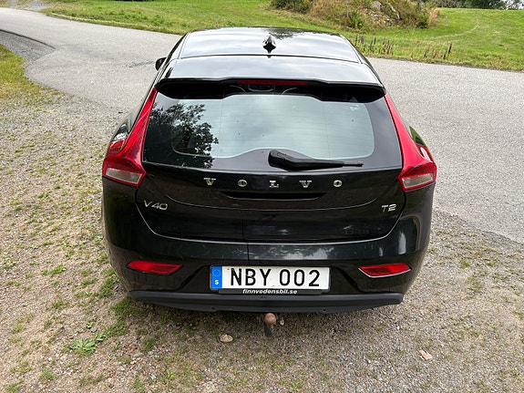 Volvo V40 3 of 15