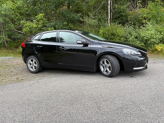 Volvo V40 5 of 15