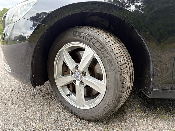Volvo V40 7 of 15