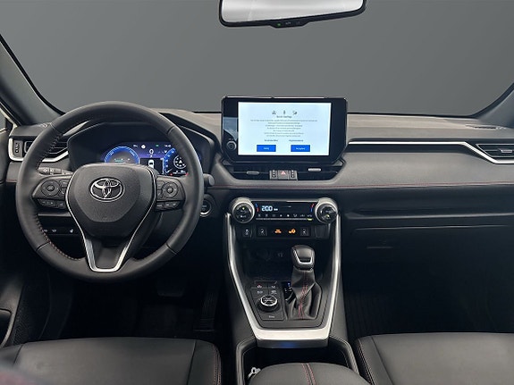 Toyota RAV4 10 of 16