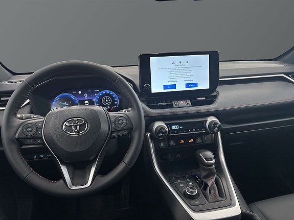 Toyota RAV4 11 of 16