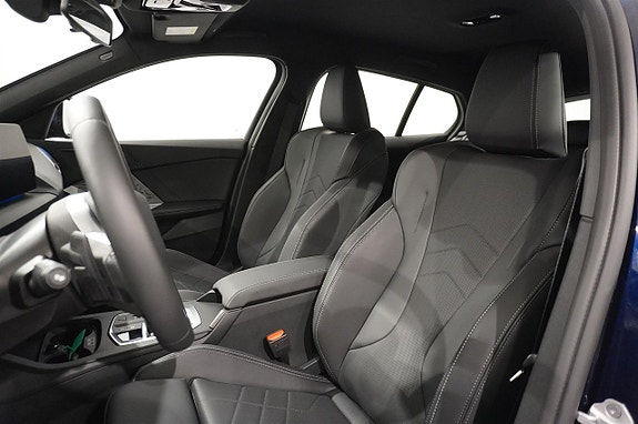 BMW 120 8 of 16