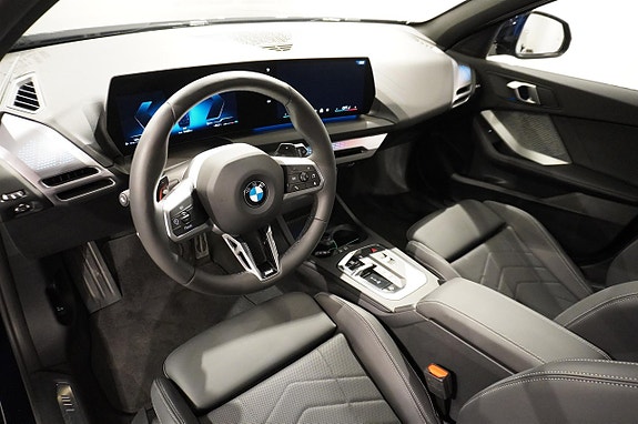 BMW 120 2 of 16