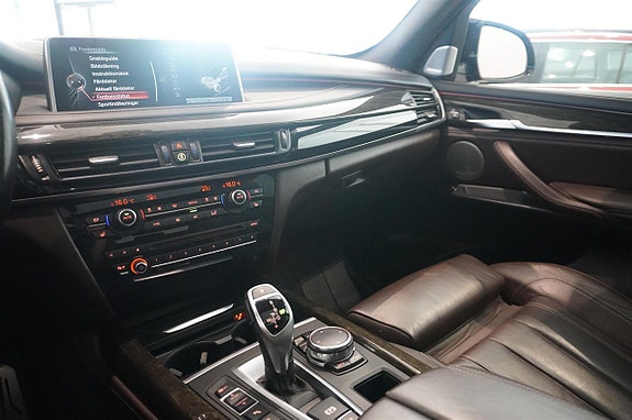 BMW X5 8 of 16
