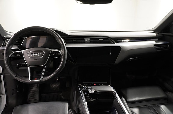 Audi e-tron Sportback 12 of 21