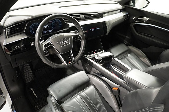 Audi e-tron Sportback 2 of 21