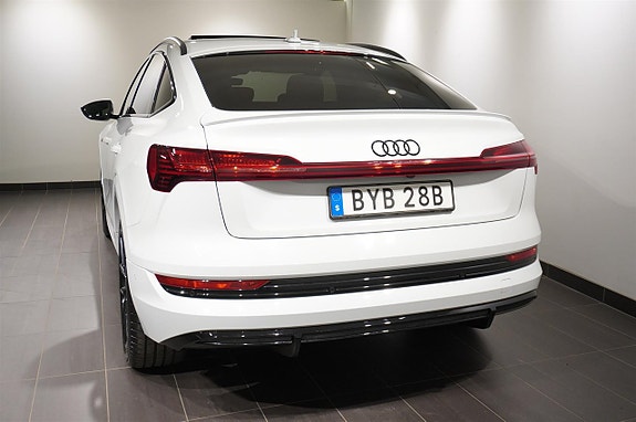 Audi e-tron Sportback 7 of 21