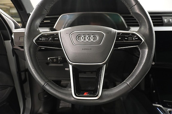 Audi e-tron Sportback 16 of 21