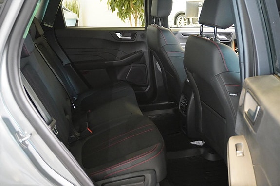 Ford Kuga 22 of 30