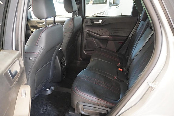 Ford Kuga 17 of 30