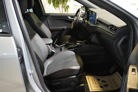 Ford Kuga 23 of 30