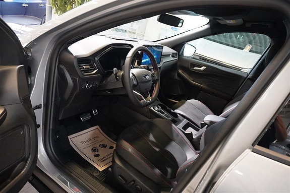 Ford Kuga 2 of 30