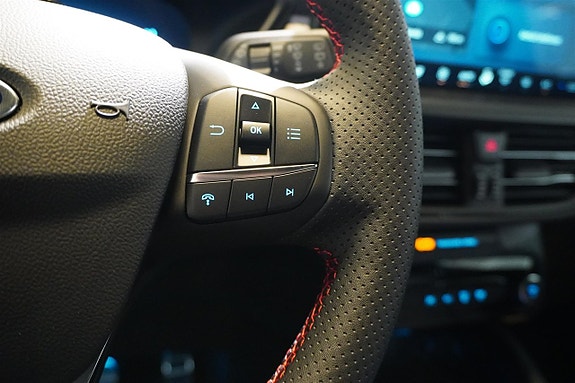 Ford Kuga 9 of 30
