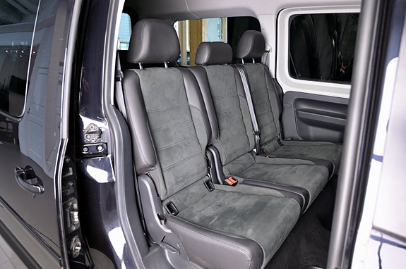 Volkswagen Caddy Maxi 10 of 21