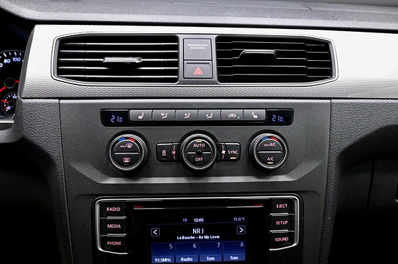 Volkswagen Caddy Maxi 19 of 21