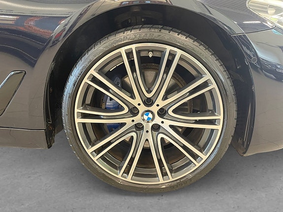 BMW 530e 8 of 26