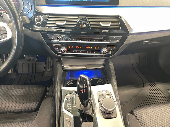 BMW 530e 12 of 26