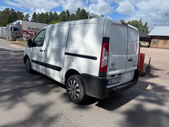 Toyota Proace 2 of 7